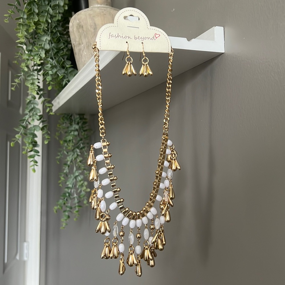 Fashion Beyond Gold and White Statement Necklace and Earrings Set